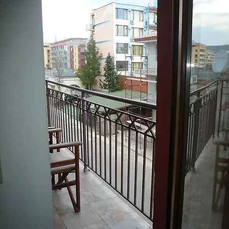 Kamelia Apartament *